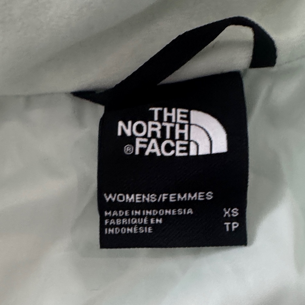 The North Face Women's Charcoal Ski Jacket View 2